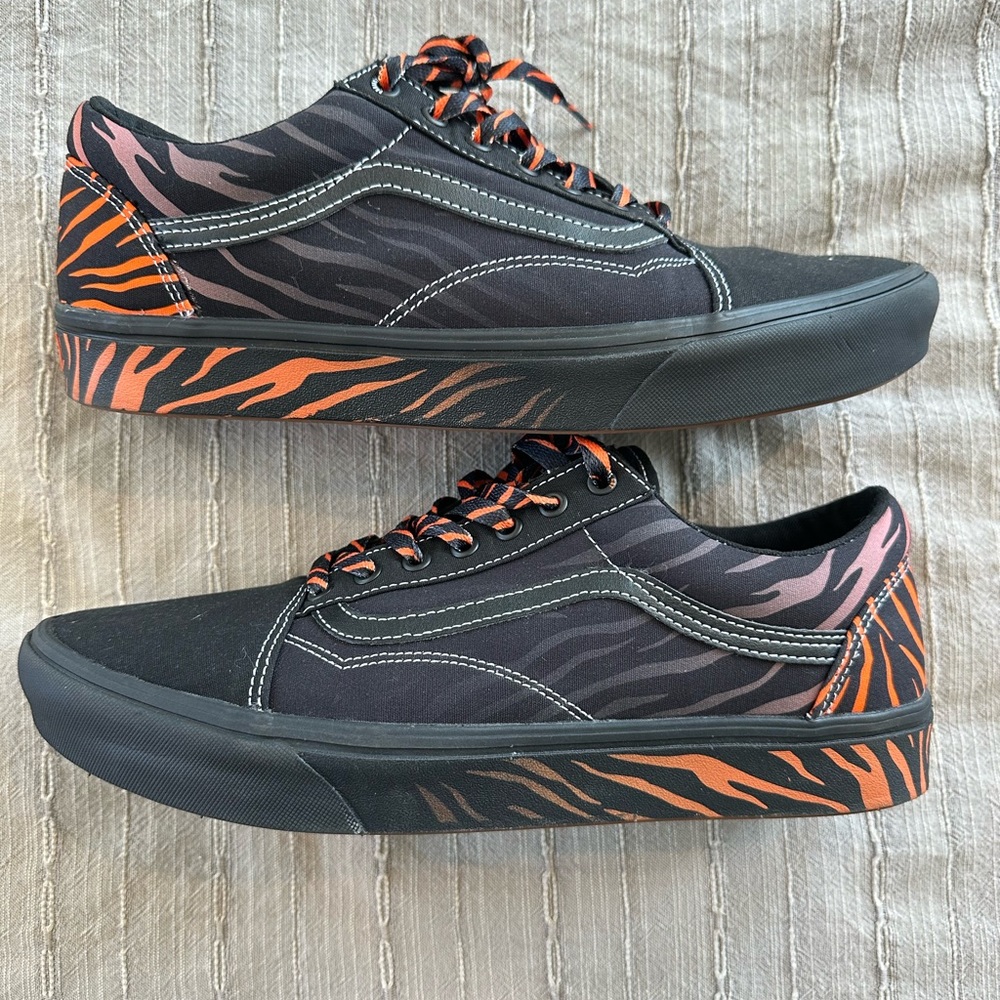 Vans Old Skool x Discovery Collab